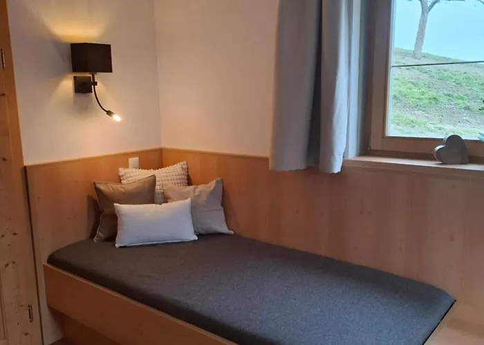 Hell Hof * インスブルック